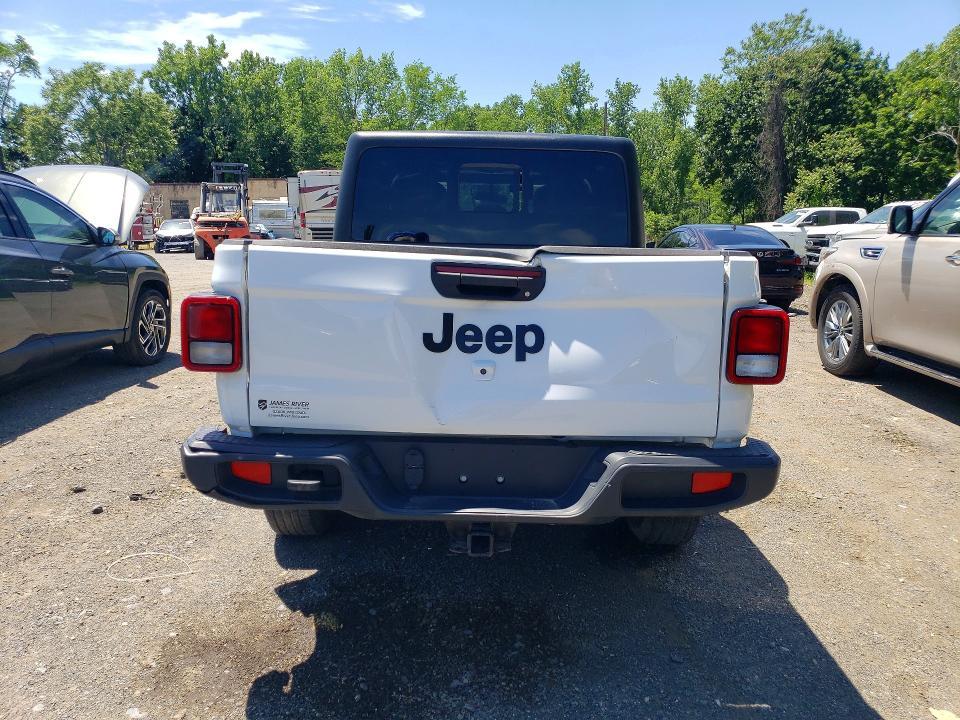 2022 Jeep Gladiator Sport