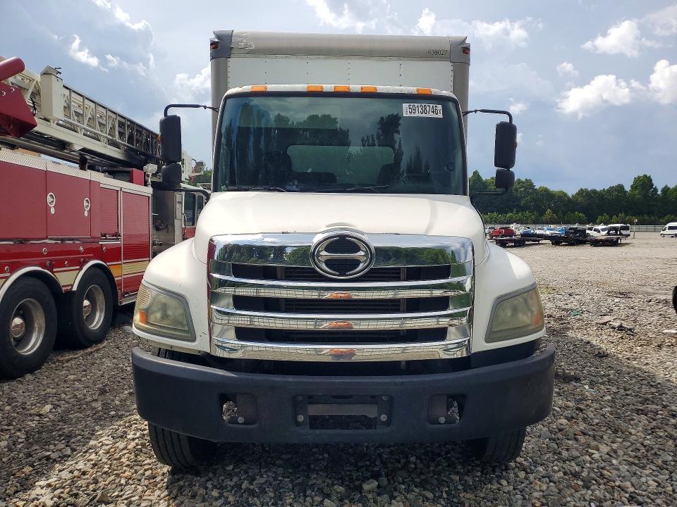 2013 Hino 258/268 box Truck