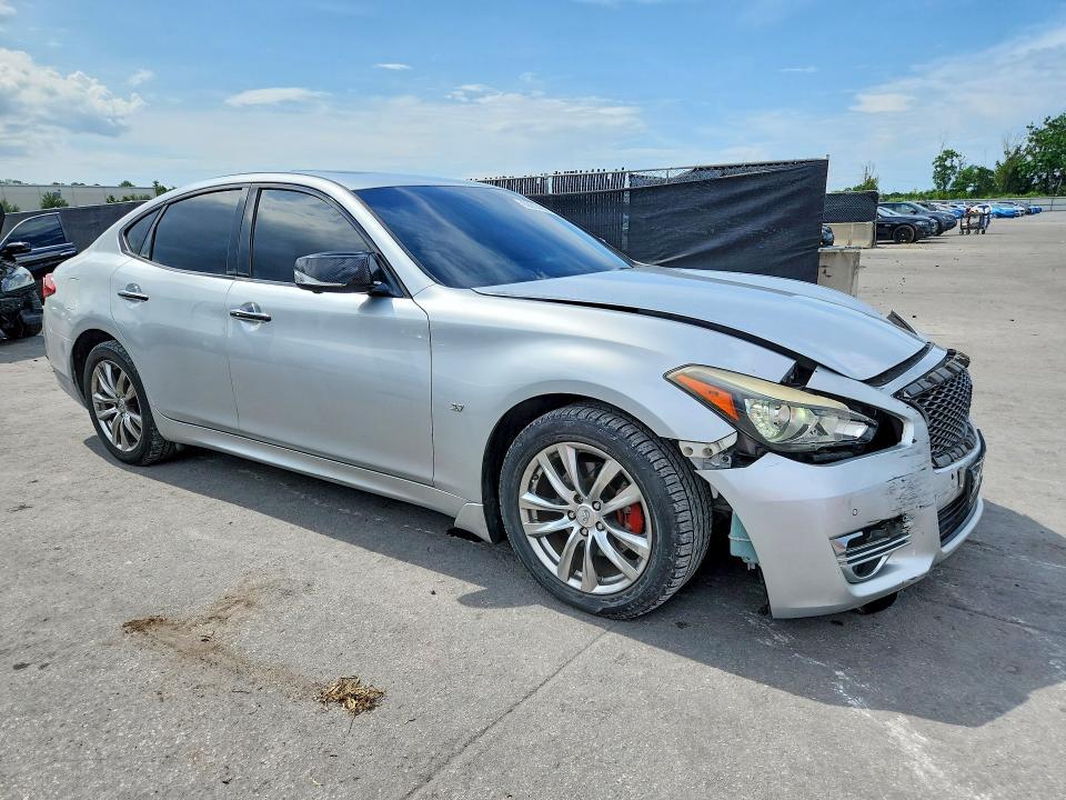 2015 Infiniti Q70 3.7