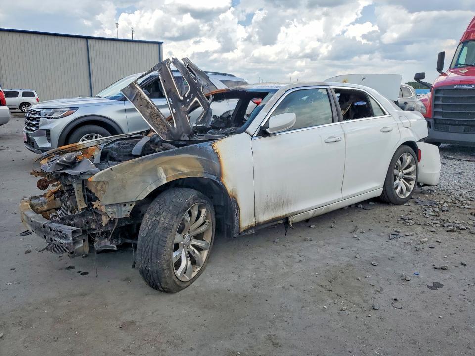 2019 Chrysler 300 Touring