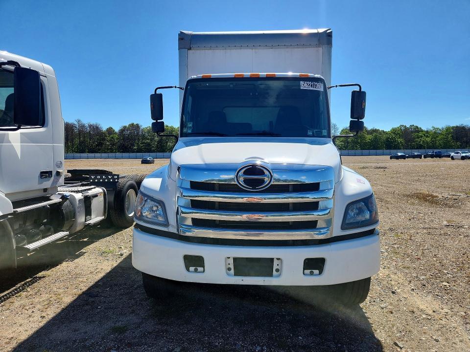 2020 Hino 268A BOX Truck