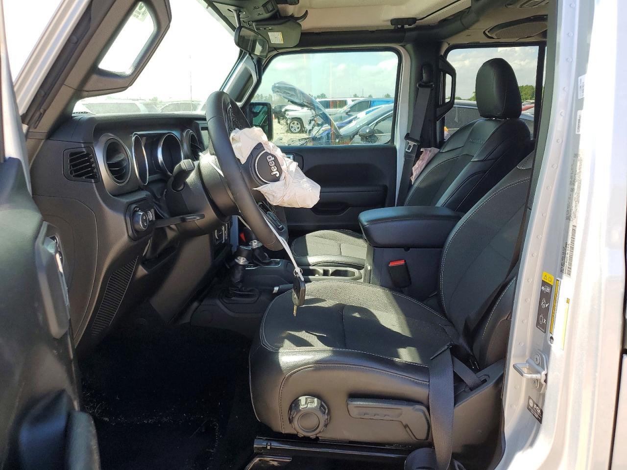 2023 Jeep Gladiator Sport