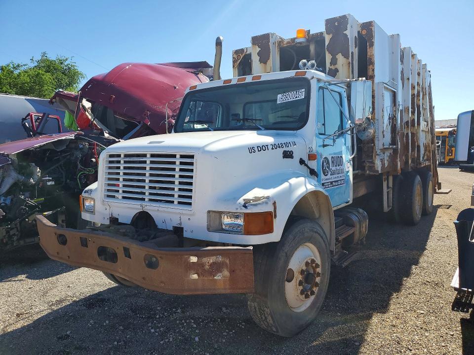 2001 International 4900 Refuse Truck