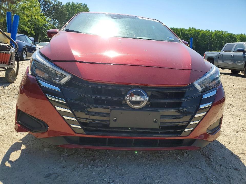 2025 Nissan Versa sv