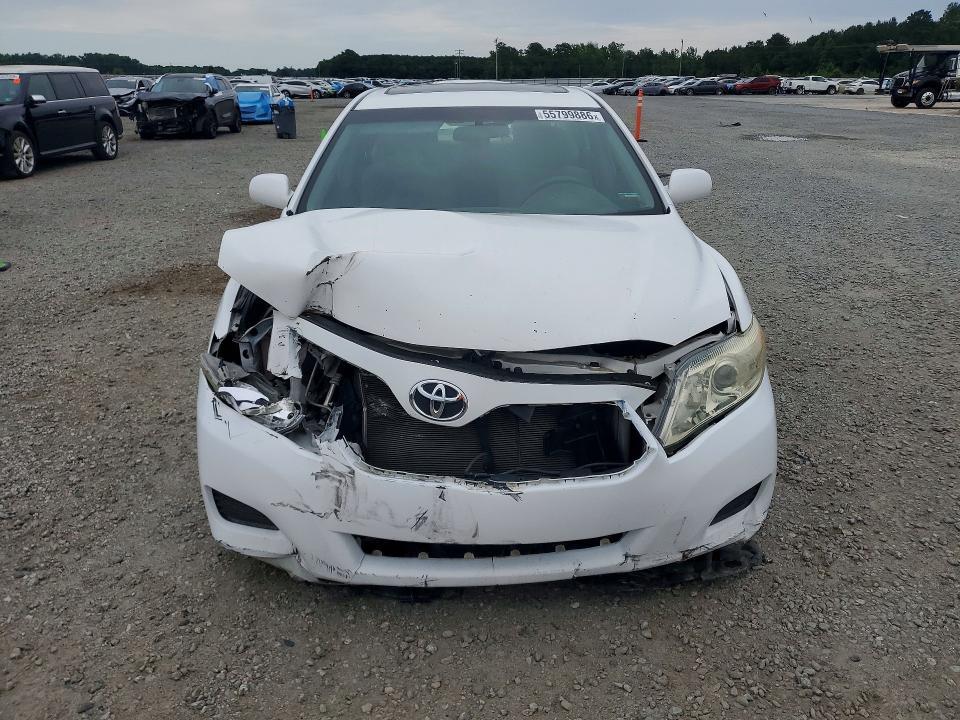 2011 Toyota Camry le
