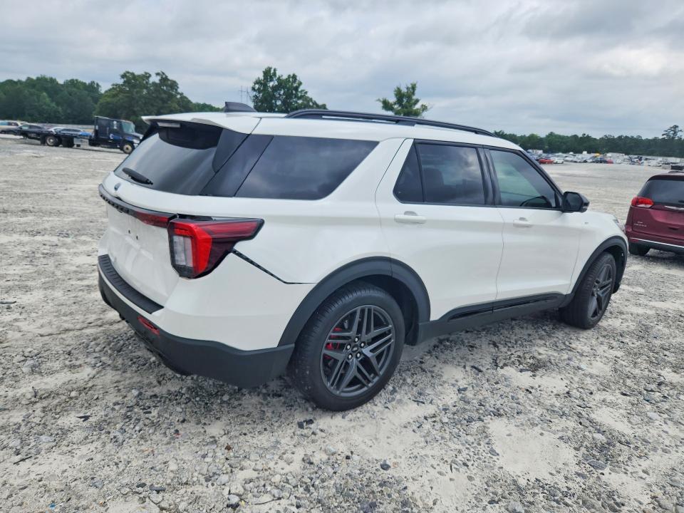 2025 Ford Explorer St-line