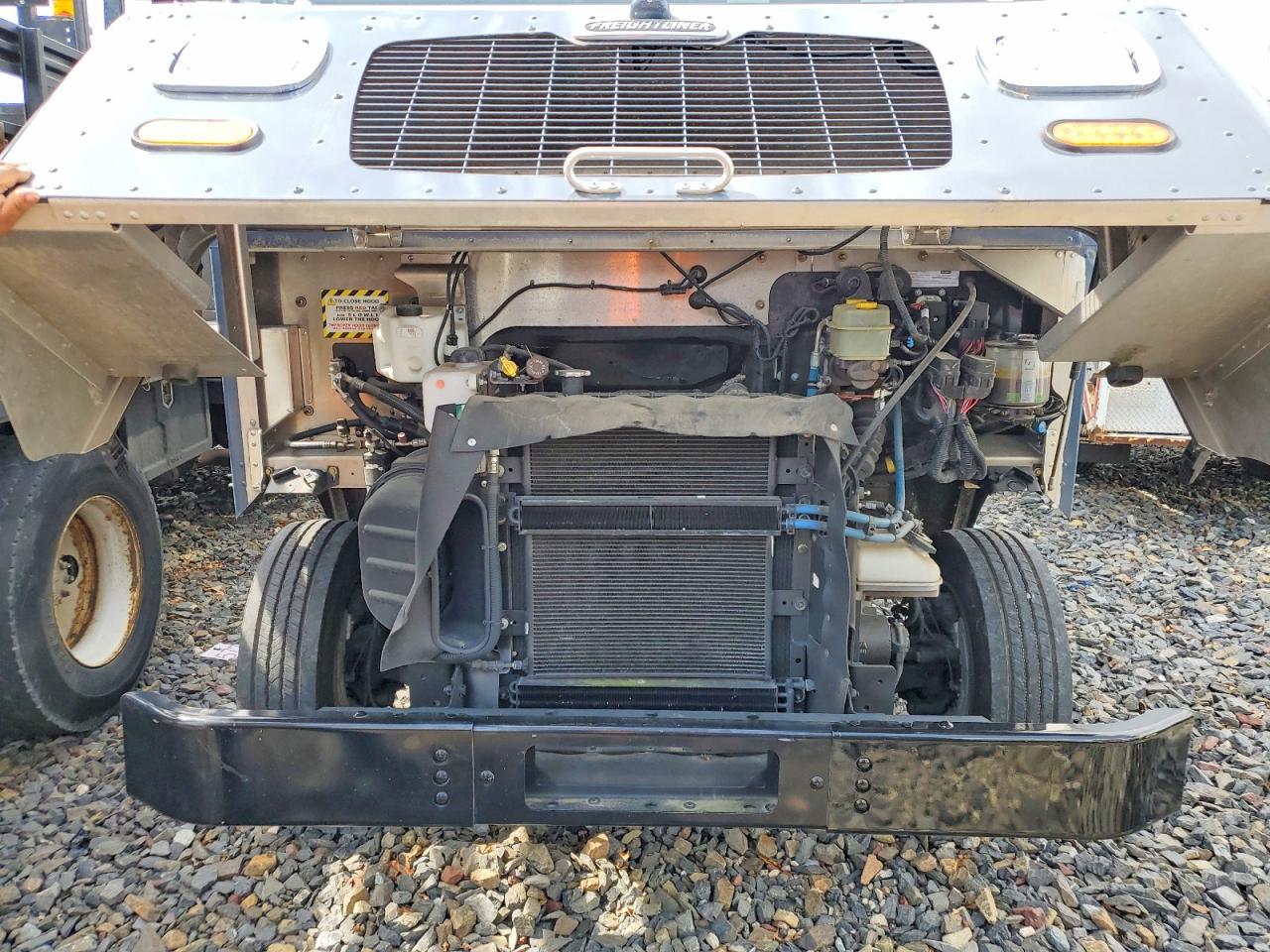 2020 Freightliner Chassis M Line WALK-IN Van