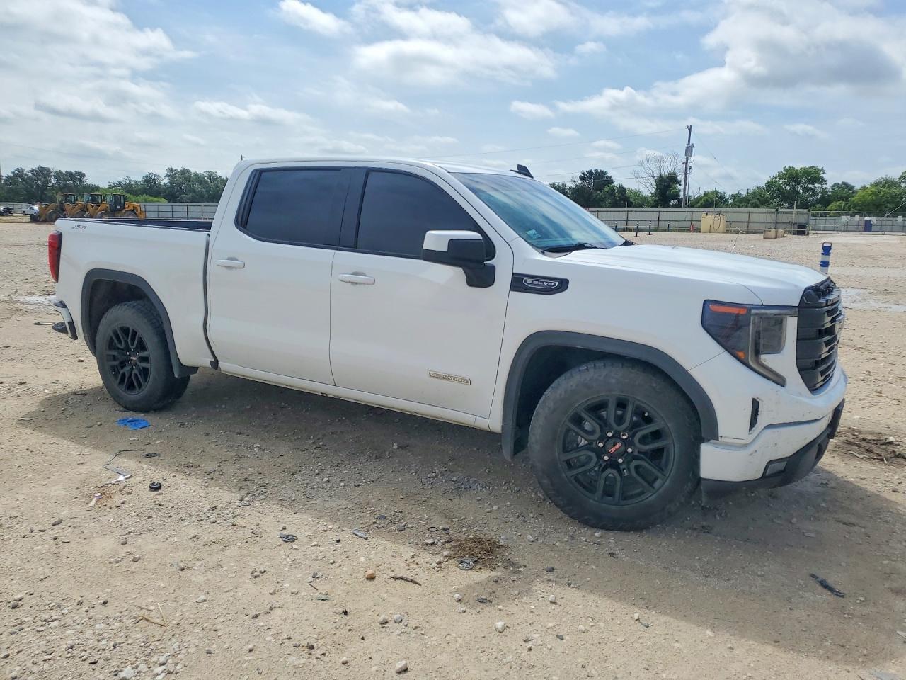 2022 GMC Sierra K1500 Elevation