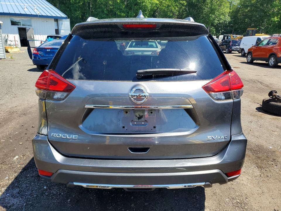 2017 Nissan Rogue sv