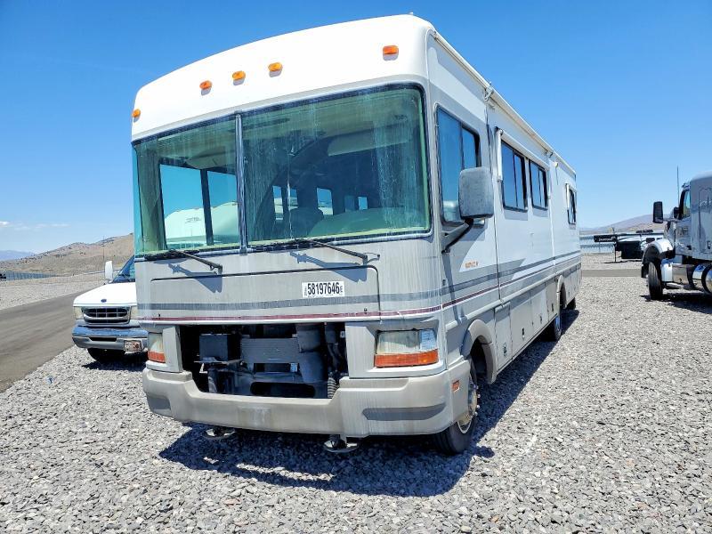 2000 Fleetwood Bounder RV