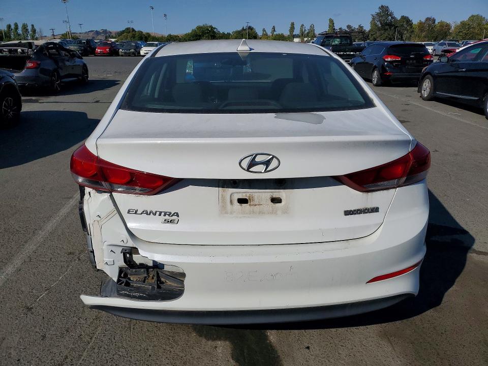 2018 Hyundai Elantra se