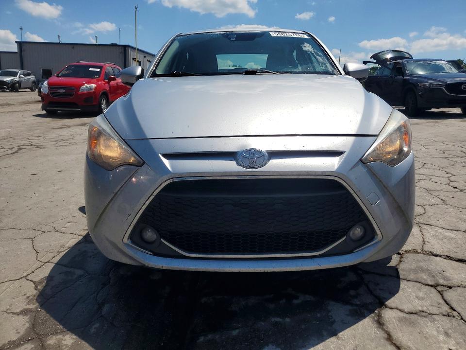 2020 Toyota Yaris Hatchback le
