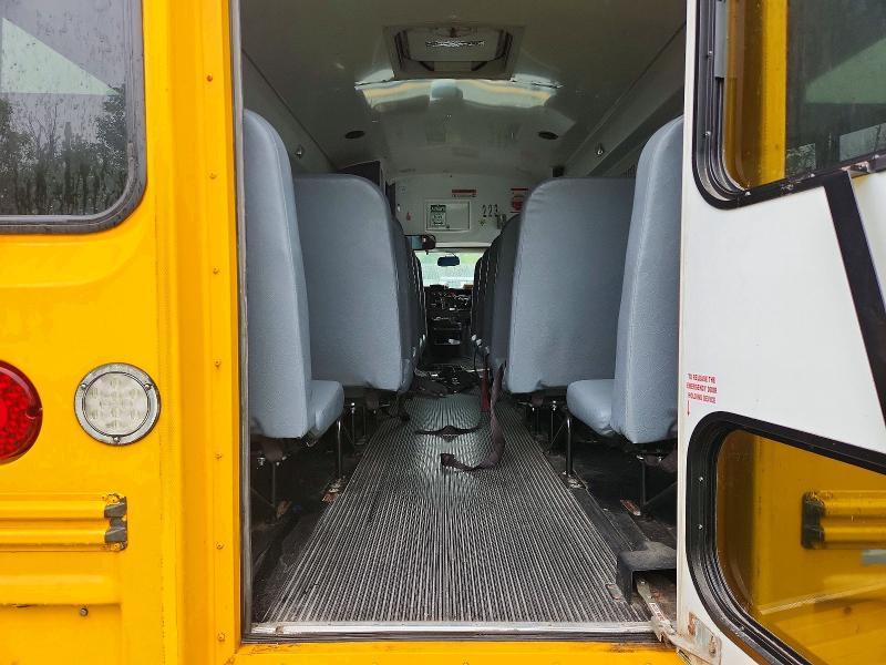 2021 Chev Express CA