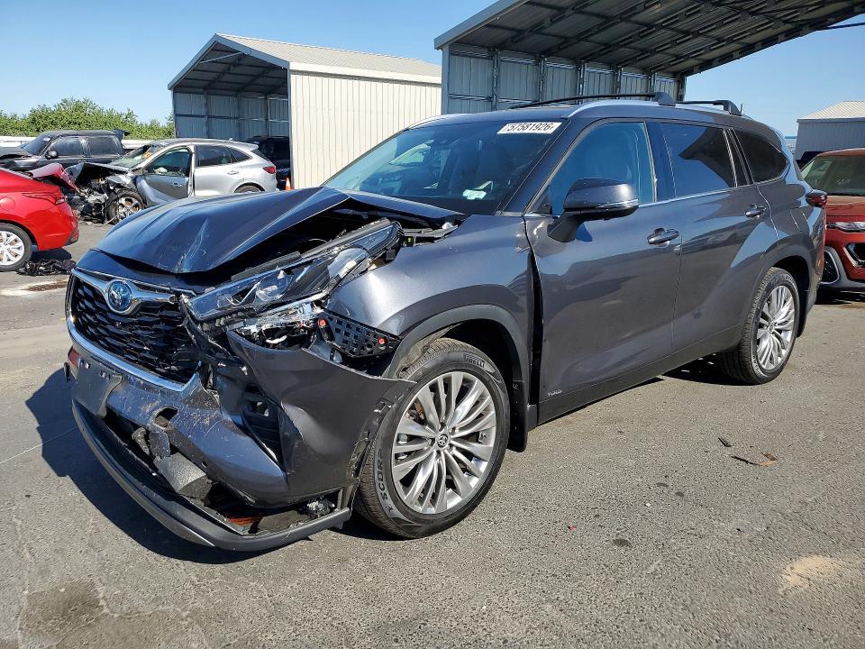 2024 Toyota Highlander Hybrid Platinum