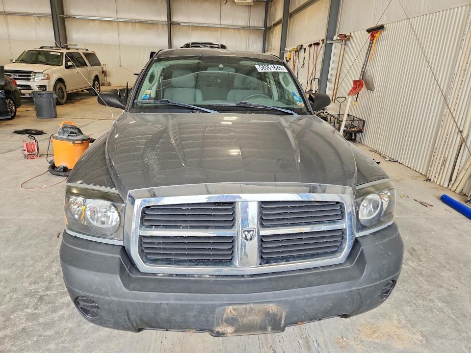 2005 Dodge Dakota Quattro