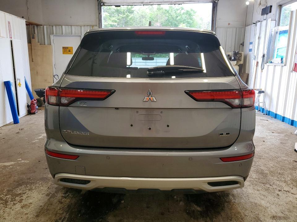 2023 Mitsubishi Outlander se