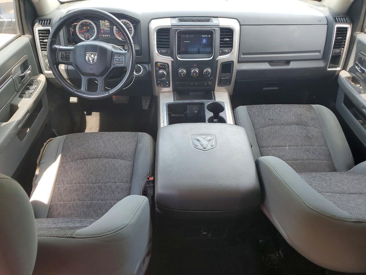 2015 Dodge RAM 1500 SLT