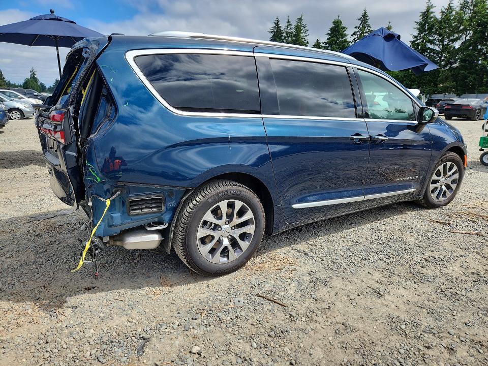 2023 Chrysler Pacifica Hybrid Pinnacle