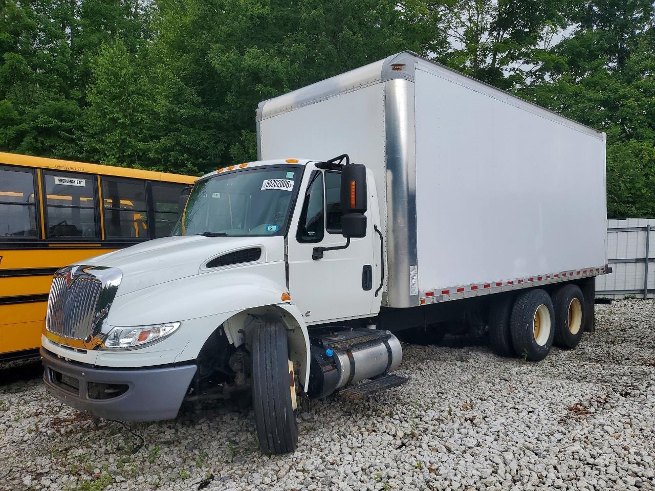 2019 International 4400-BOX Truck