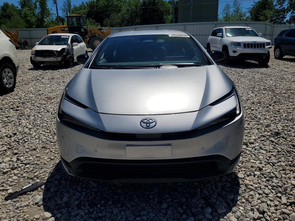 2026 Toyota Prius le