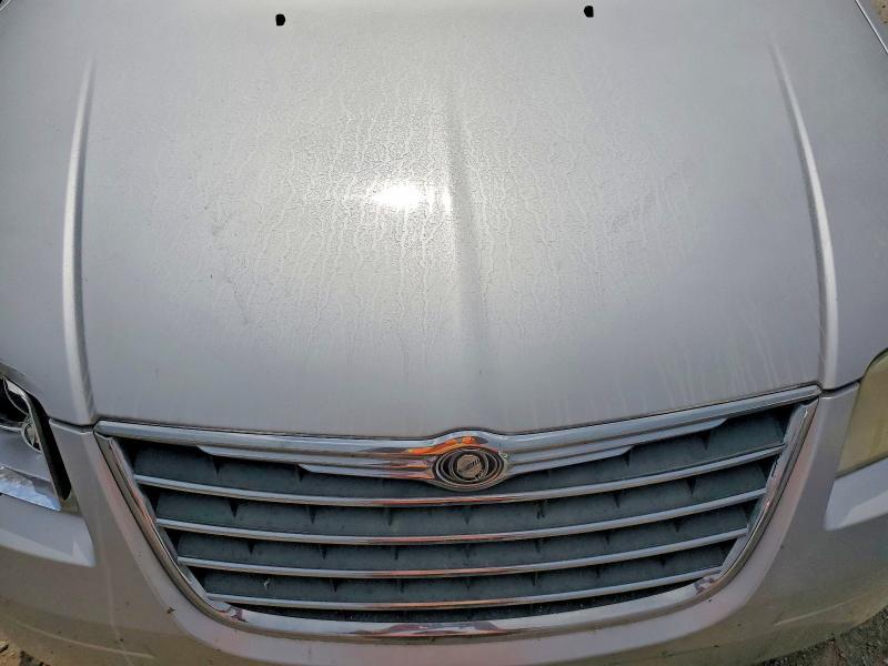 2010 Chrysler Town & Country Touring