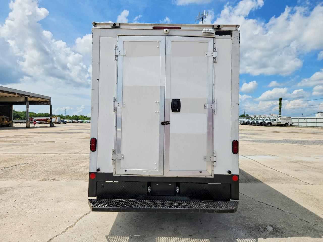 2022 GMC Savana Delivery Truck