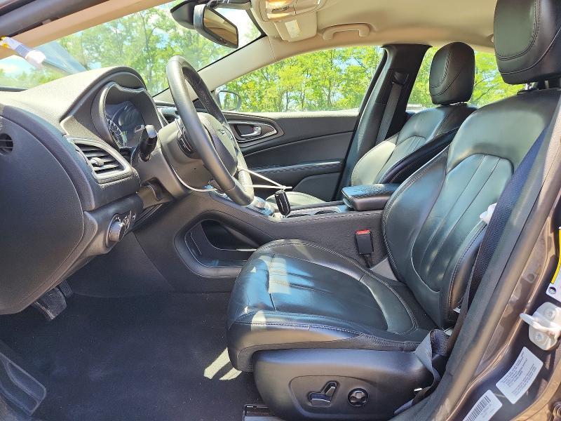 2016 Chrysler 200 Limited