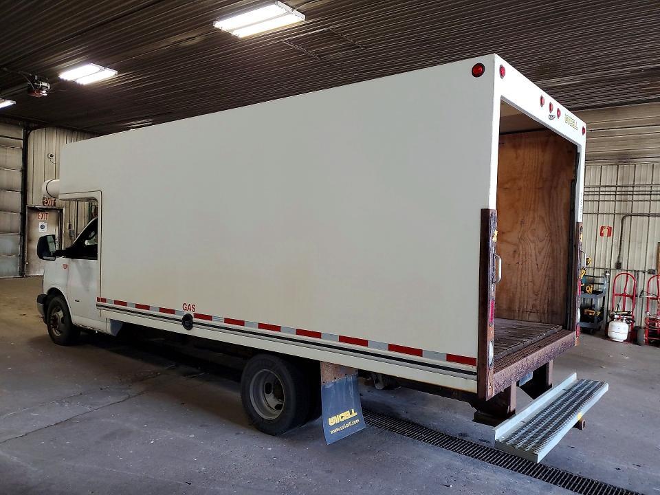 2019 Chevrolet Express BOX Truck