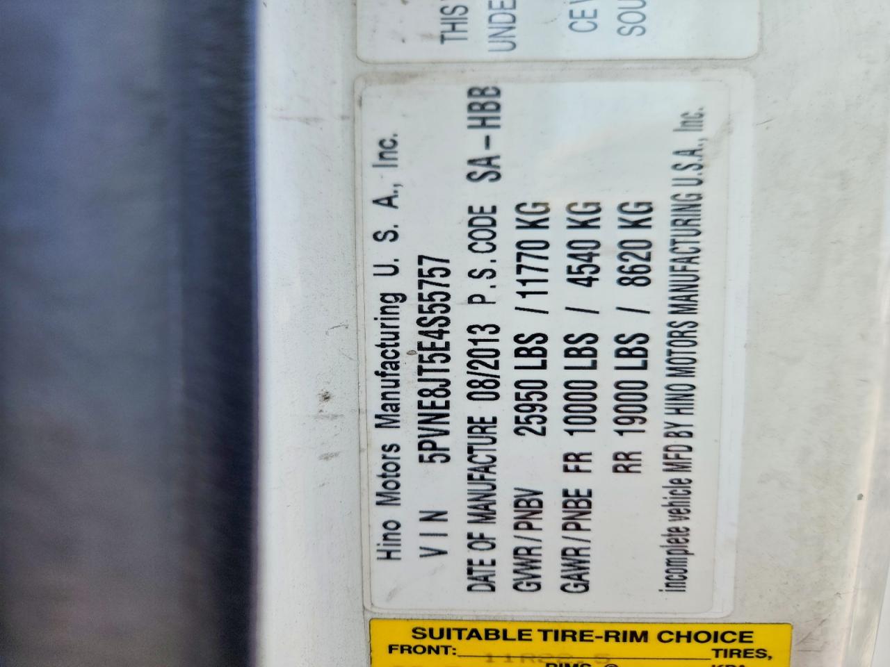 2014 Hino 258/268 BOX Truck