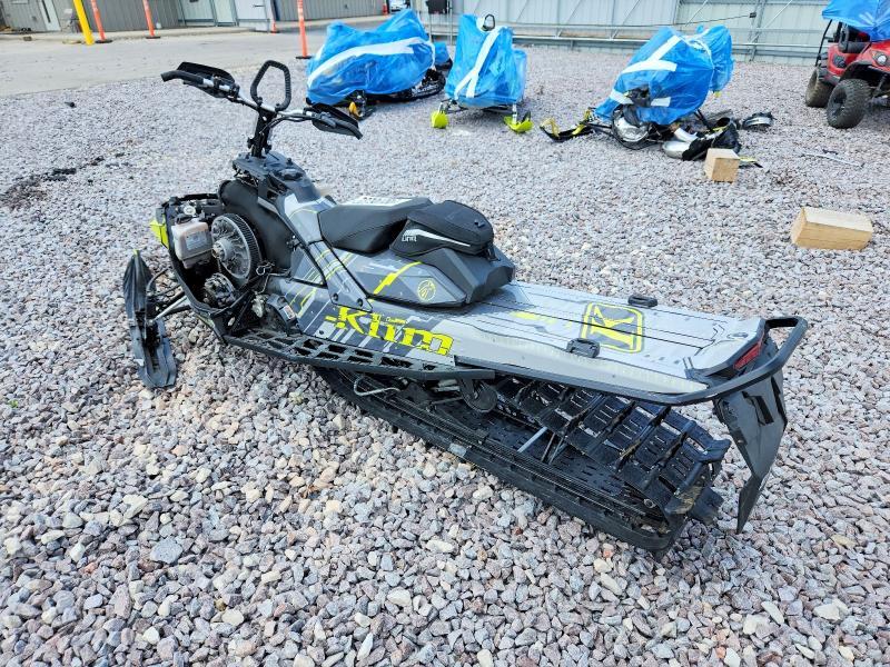 2020 Skidoo Summit SP