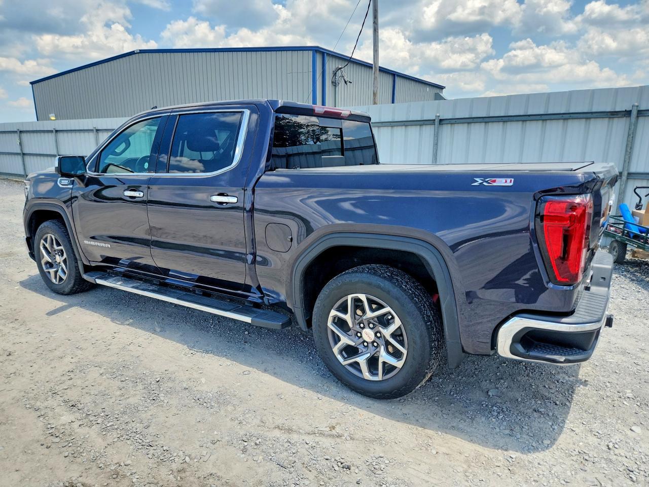 2022 GMC Sierra K1500 SLT
