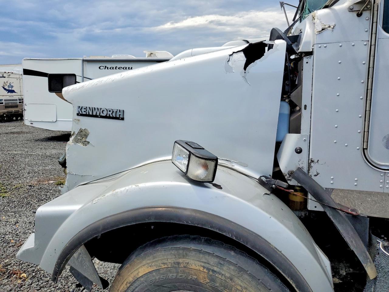 2018 Kenworth T800 Dump Truck