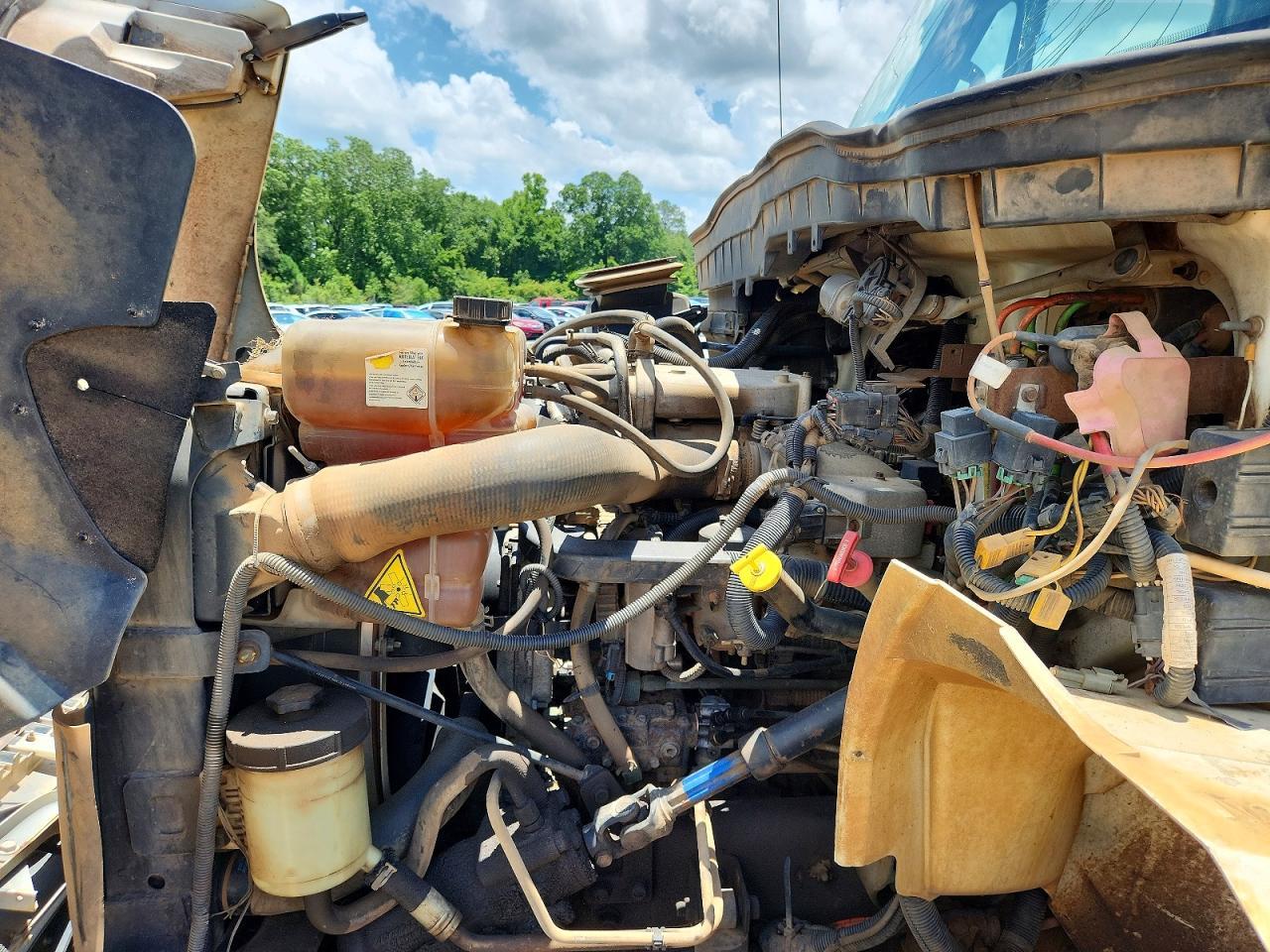 2011 International 4400 Grapple Truck