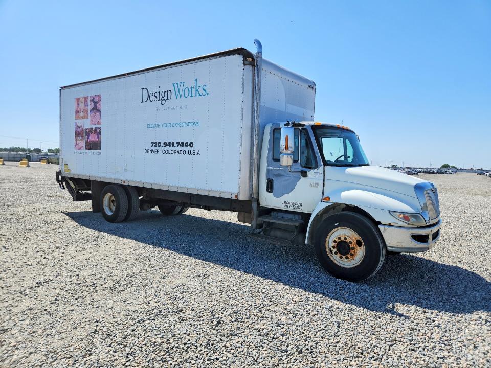 2002 International 4000 4300