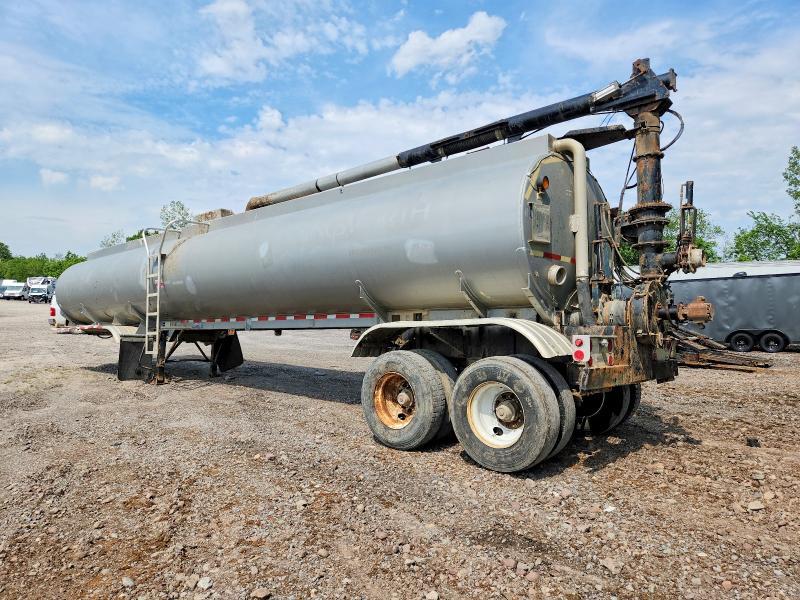 1991 Fruehauf Fuel Tank Trailer