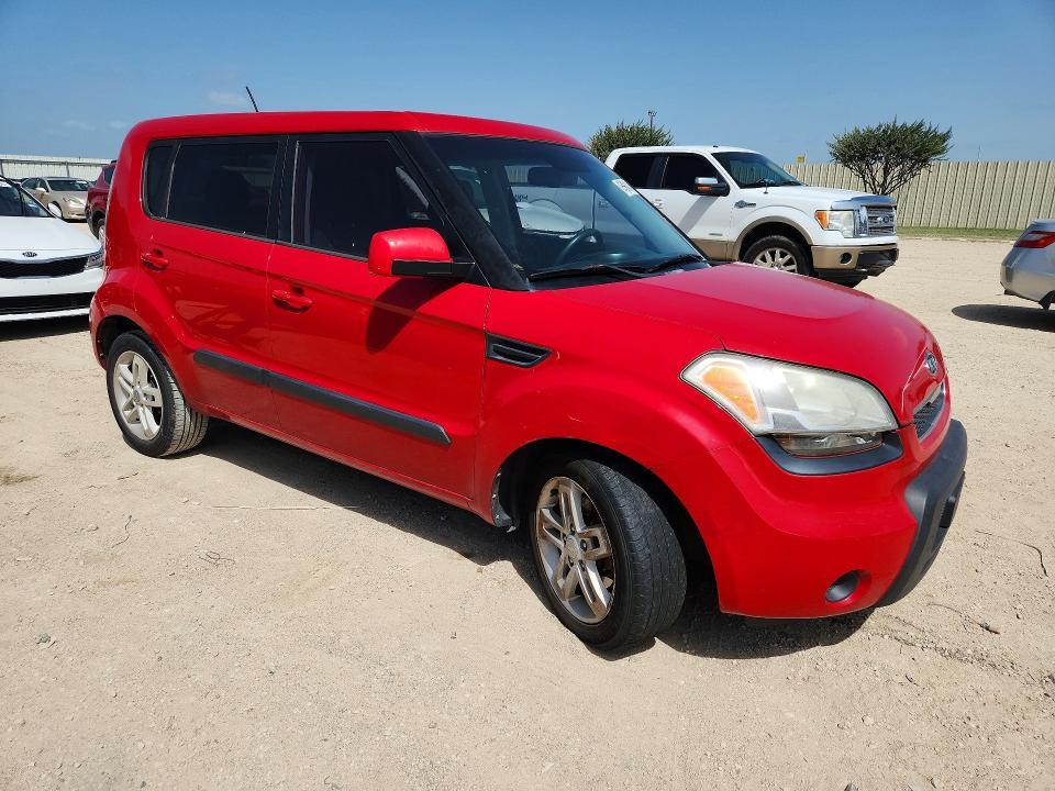 2011 KIA Soul +