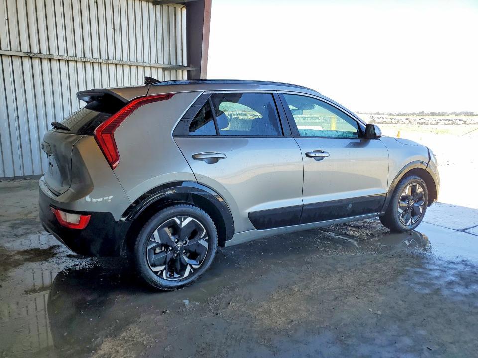 2023 KIA Niro Wind