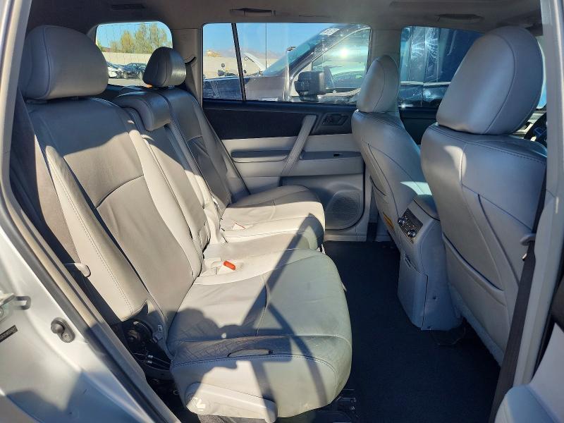 2011 Toyota Highlander se