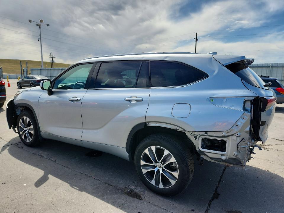 2022 Toyota Highlander xle