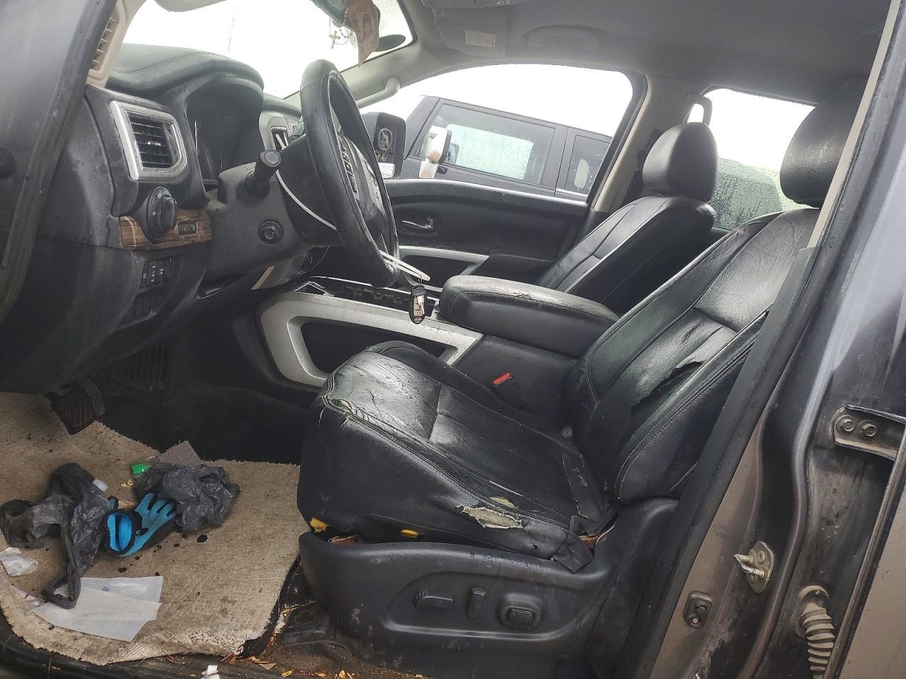2017 Nissan Titan XD SL