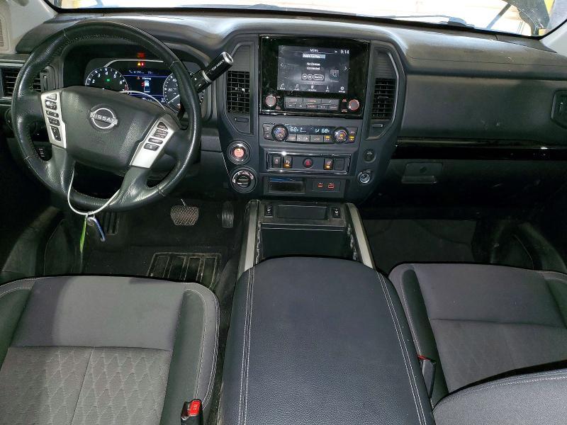 2023 Nissan Titan SV