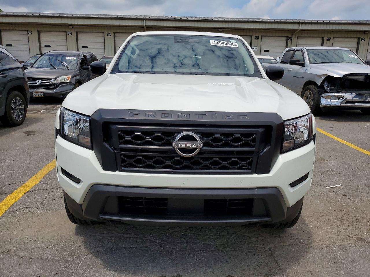 2022 Nissan Frontier S