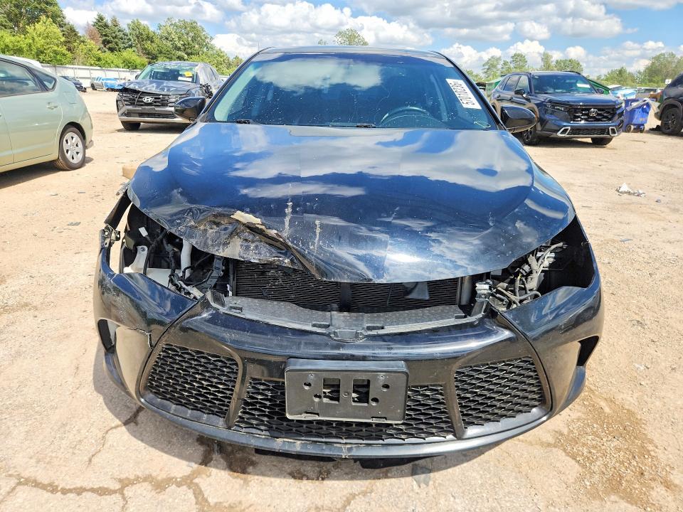 2015 Toyota Camry se