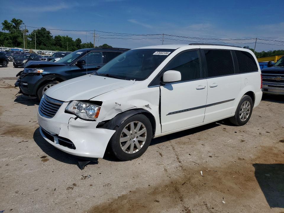 2016 Chrysler Town & Country Touring
