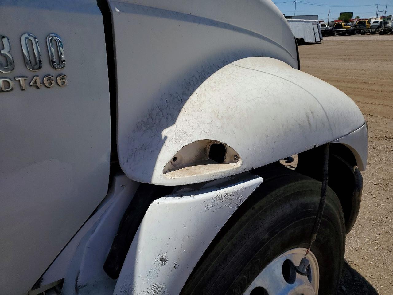2005 International 4300 Vacuum Truck
