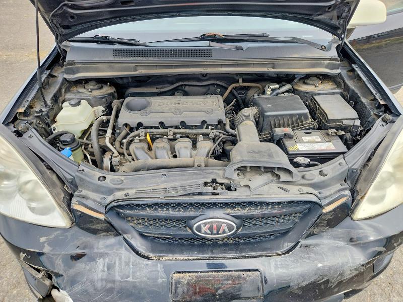 2009 KIA Rondo Base