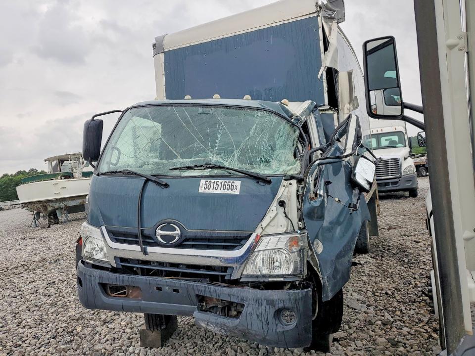 2020 Hino 195-BOX Truck