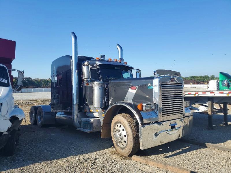 2007 Peterbilt 379 Semi Truck