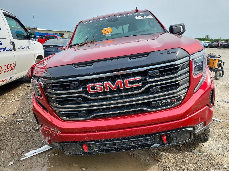 2025 GMC Sierra K1500 AT4