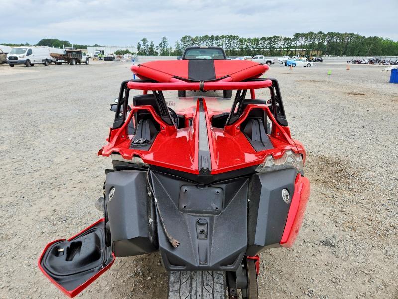 2015 Polaris Slingshot sl